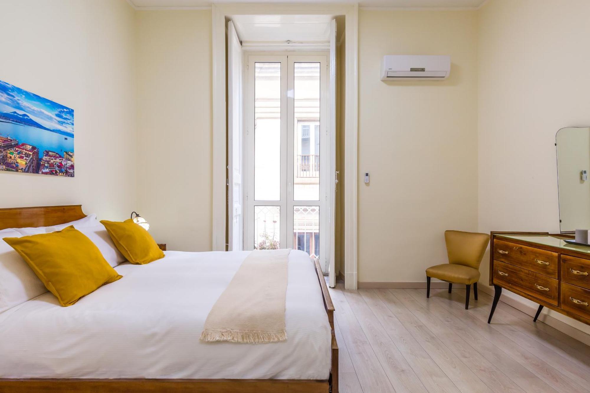 A Pochi Passi Da Piazza Del Gesu By Wonderful Italy Apartment Naples